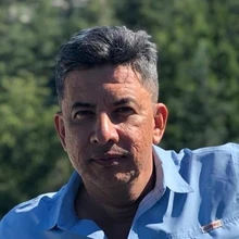 Tuto Alb&aacute;n