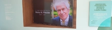 Centro del Pensamiento, renombrado en honor del Dr. V&iacute;ctor H. Pinz&oacute;n