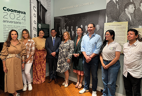 Coomeva sembró una Cápsula del tiempo en la celebración del Coopsday 2024 Coomeva sembró una Cápsula del tiempo en la celebración del Coopsday 2024